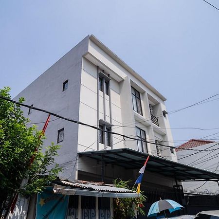 คูลคอสต์ เนียร์ ปาซาร์ บารู Hotel จาการ์ตา ภายนอก รูปภาพ